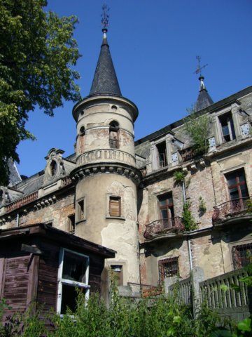 schlossaussen010.jpg